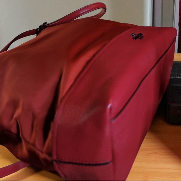 NWOT Coach Red Tote Bag with Hang Tag - Picture 12 of 14